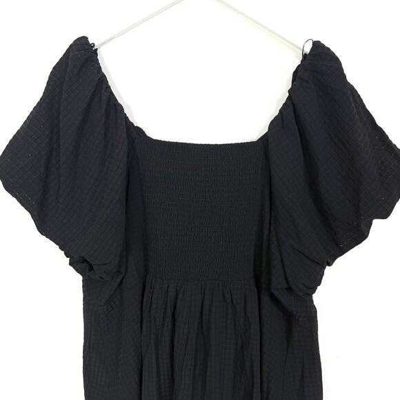 Old Navy Flutter Puff Sleeve Textured Dress - Picture 6 of 7